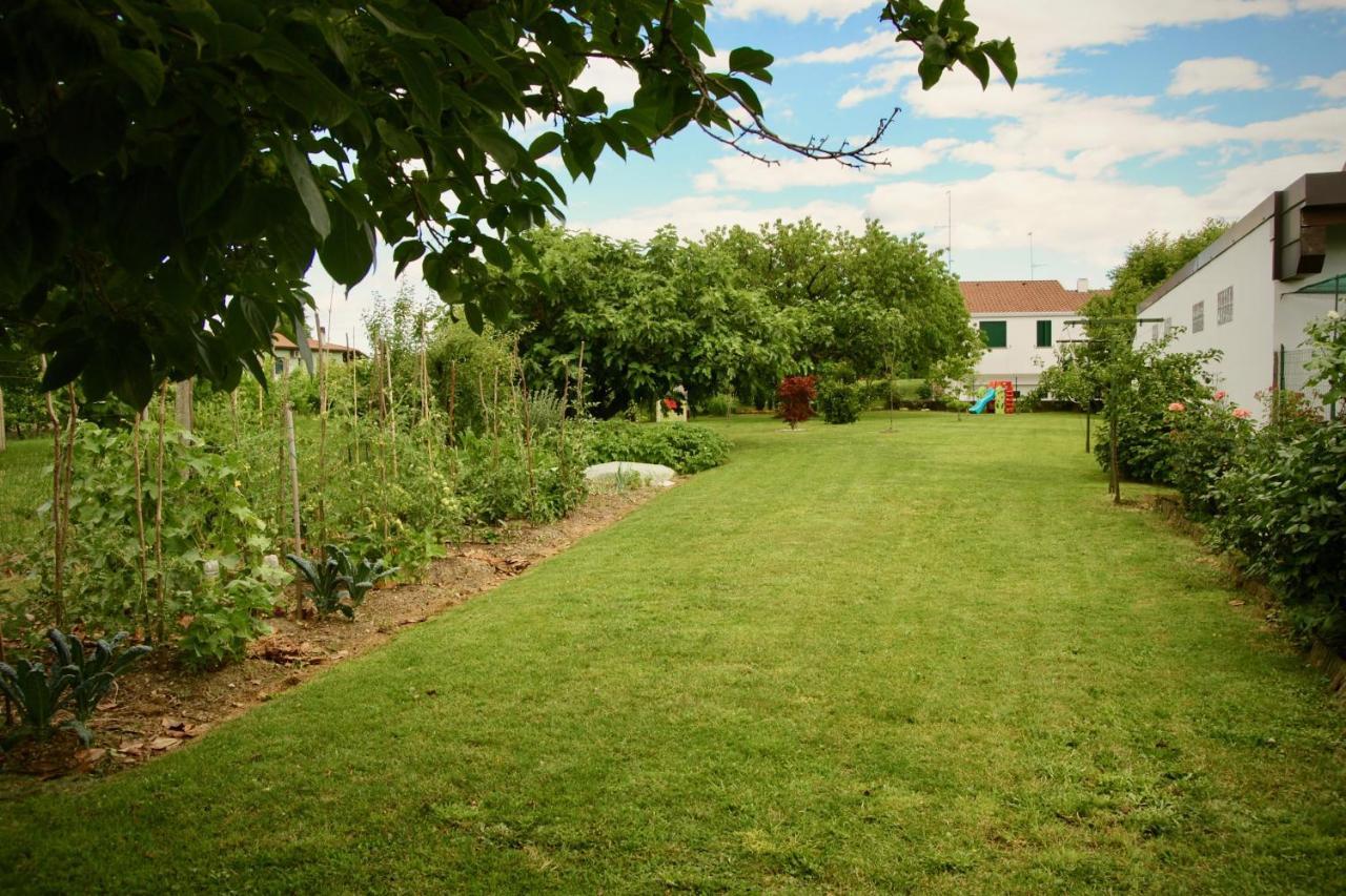 B&B The Secret Garden Buia Luaran gambar
